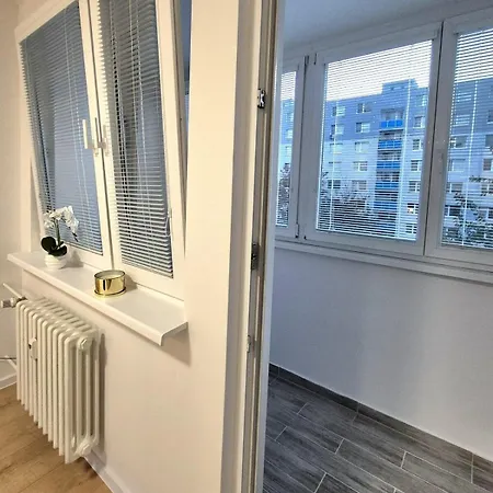 Krasny V Ruzinove Lägenhet *