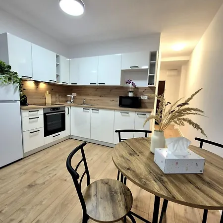 Appartamento Krásny V Ružinove Bratislava